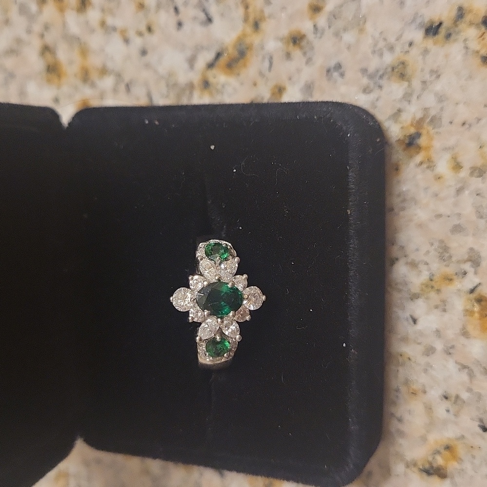 Tsavorite diamond ring In Platinum - Picture 2 of 10